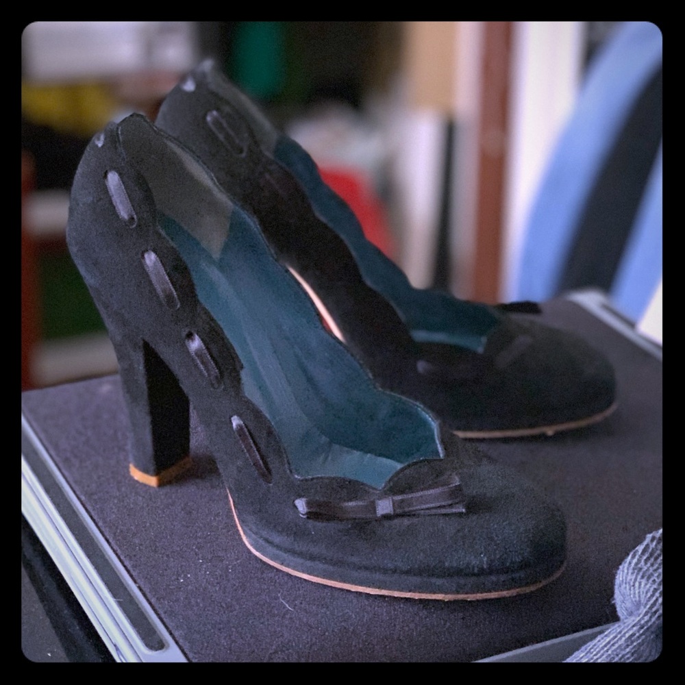 Marc Jacobs suede ribbon bow heels 8
